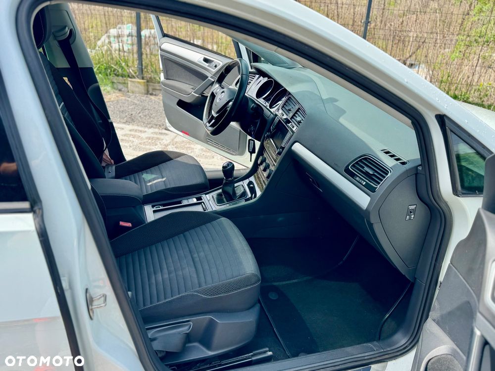 Volkswagen Golf 1.2 TSI BlueMotion Technology Cup - 17