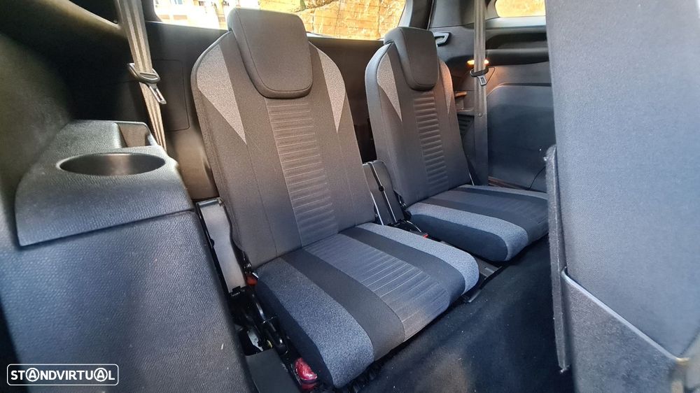 Peugeot 5008 - 54