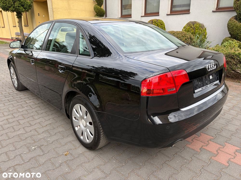 Audi A4 Limousine - 7