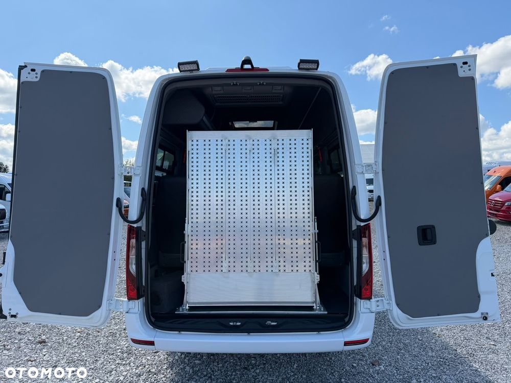 Mercedes-Benz eSprinter - 5