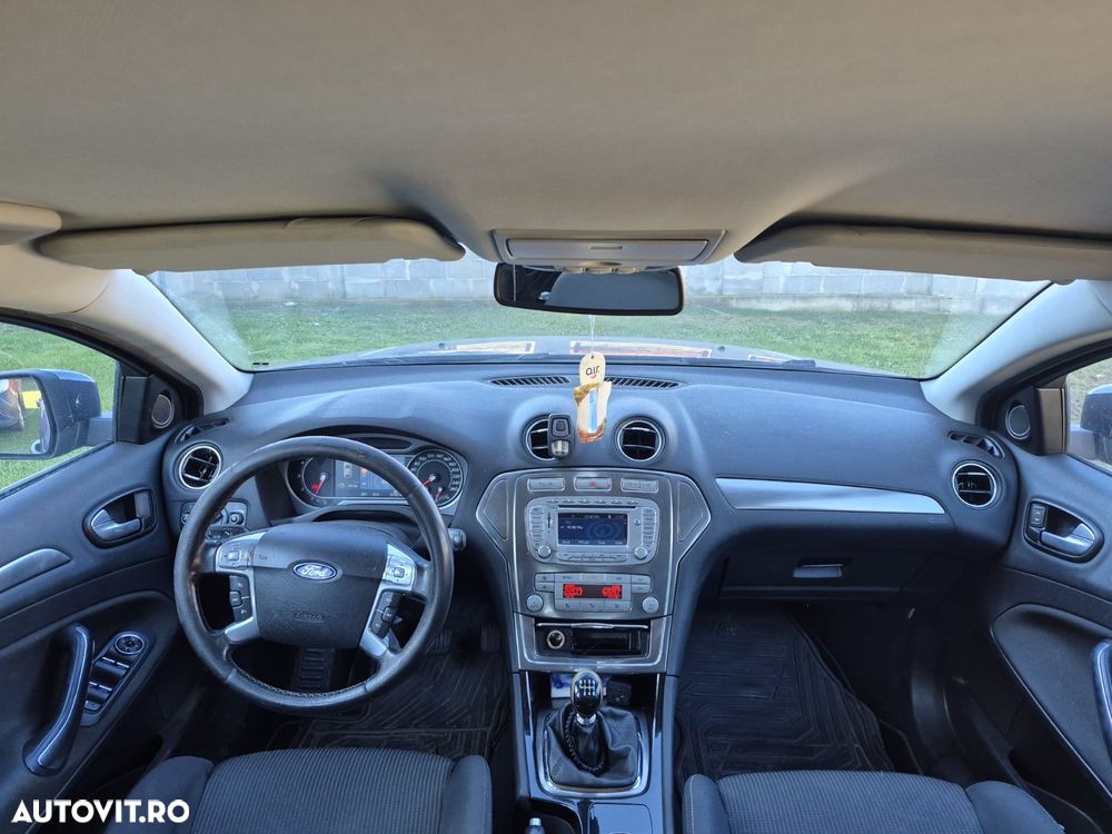 Ford Mondeo 2.0 TDCi S - 9