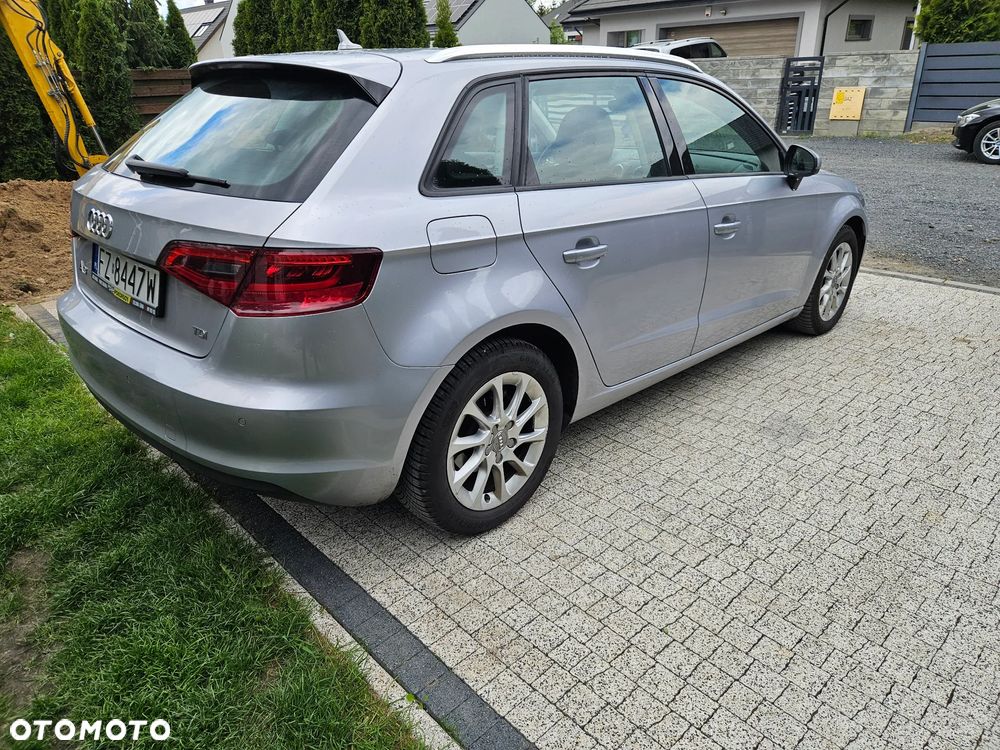Audi A3 Sportback 1.6 TDI (clean diesel) Attraction - 4