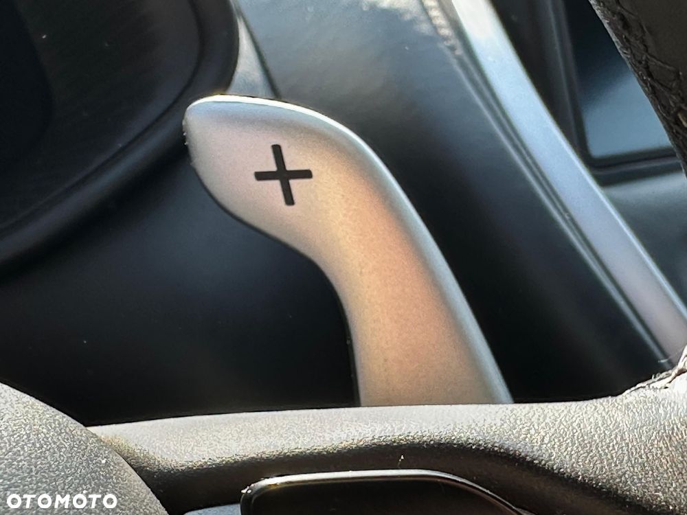 Aston Martin DB11 - 27