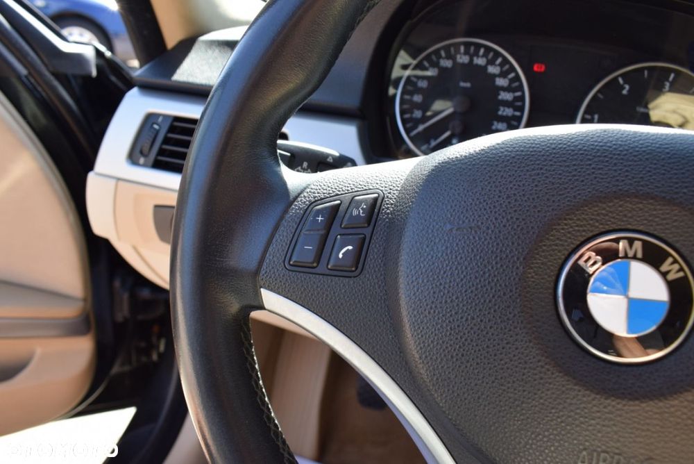 BMW Seria 3 - 25