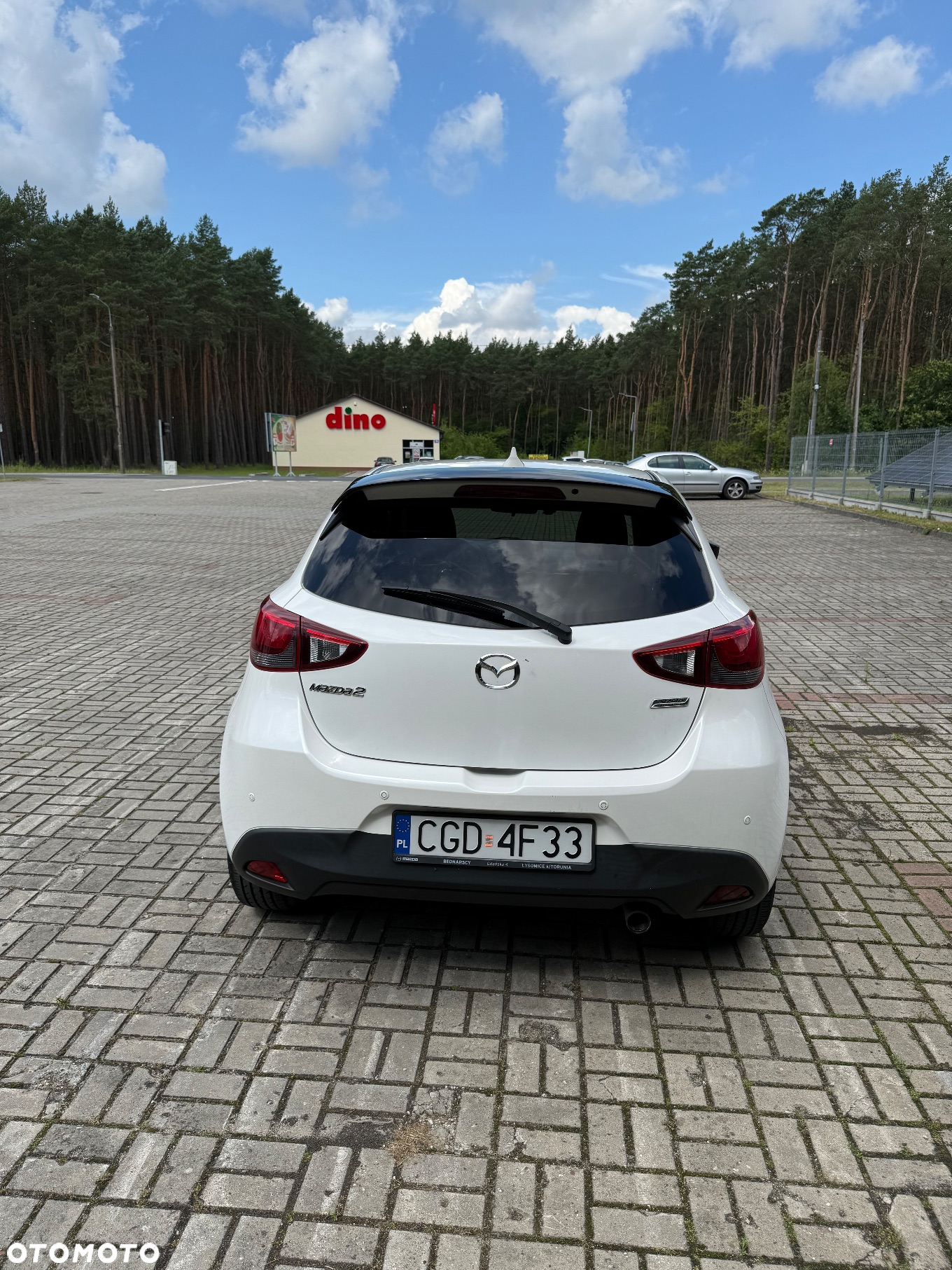 Mazda 2 - 5