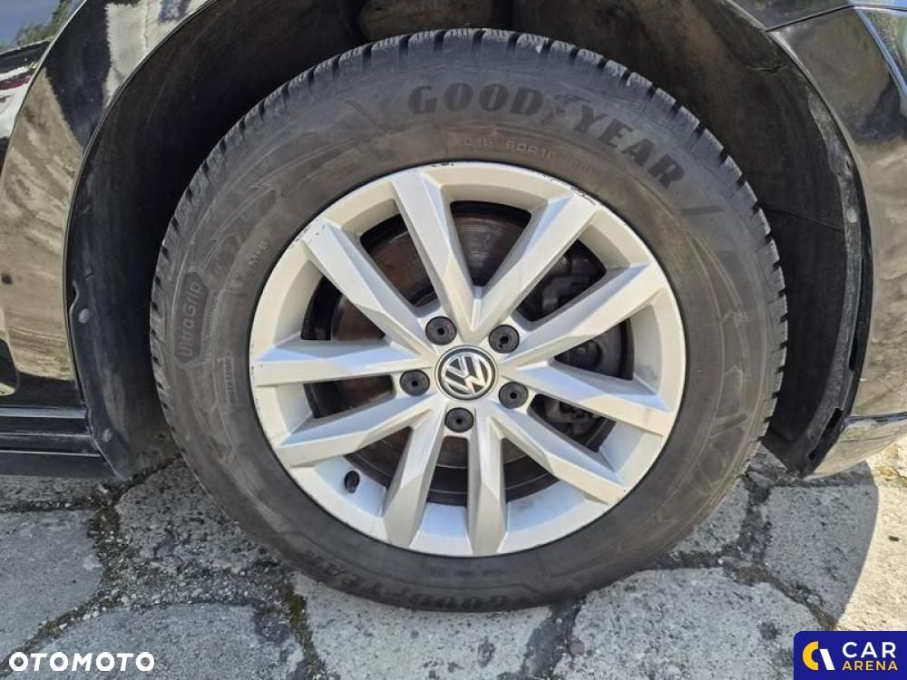 Volkswagen Passat - 15
