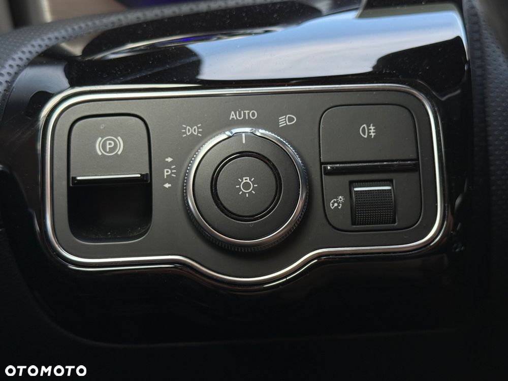 Mercedes-Benz Klasa A 220 4-Matic AMG Line 7G-DCT - 21