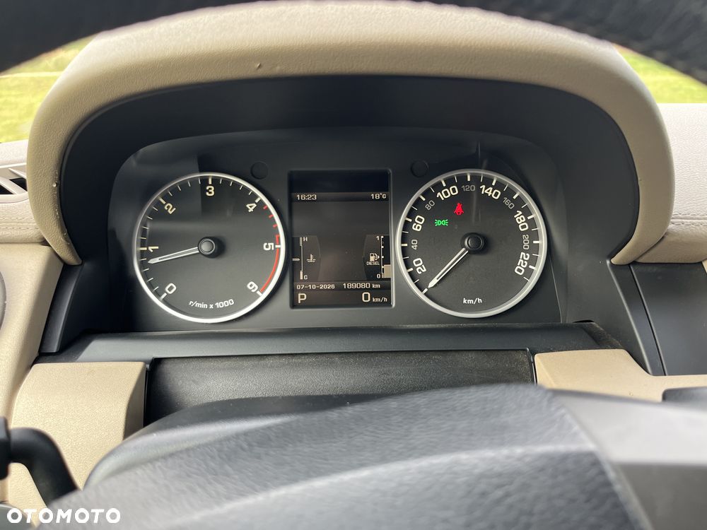 Land Rover Discovery - 5