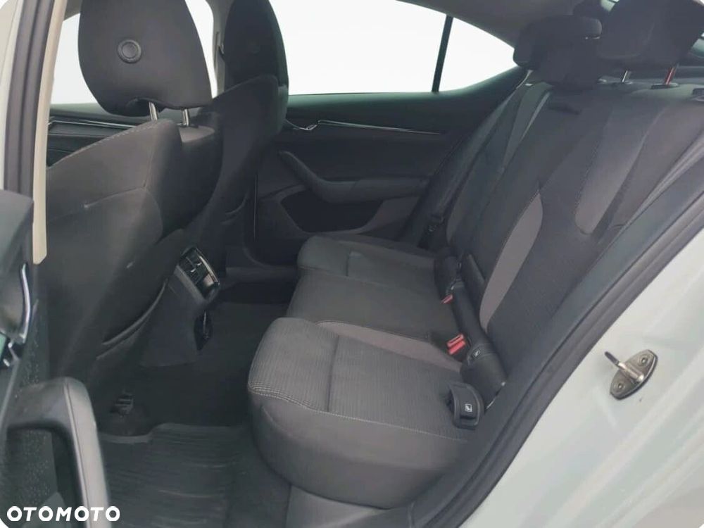 Skoda Octavia 1.5 TSI ACT Ambition - 5