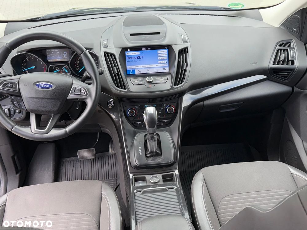 Ford Kuga 1.5 EcoBoost 2x4 Titanium - 24