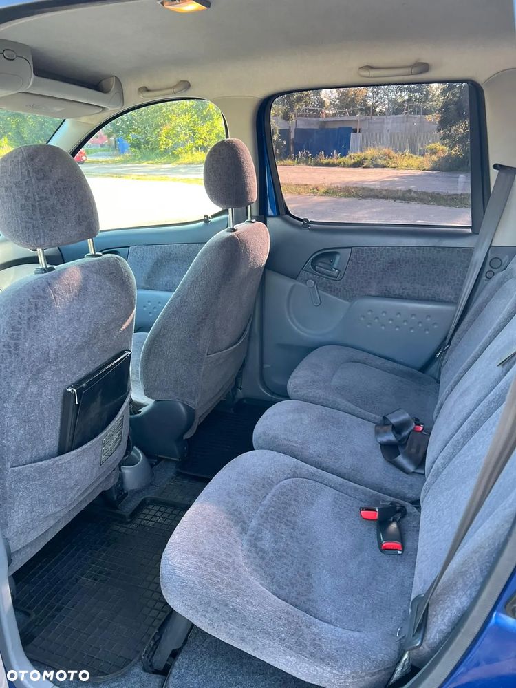 Toyota Yaris Verso 1.4 D-4D - 13