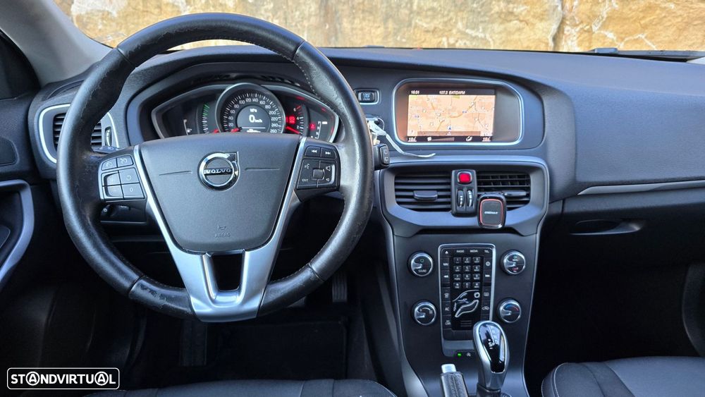 Volvo V40 2.0 D2 Momentum Geartronic - 12