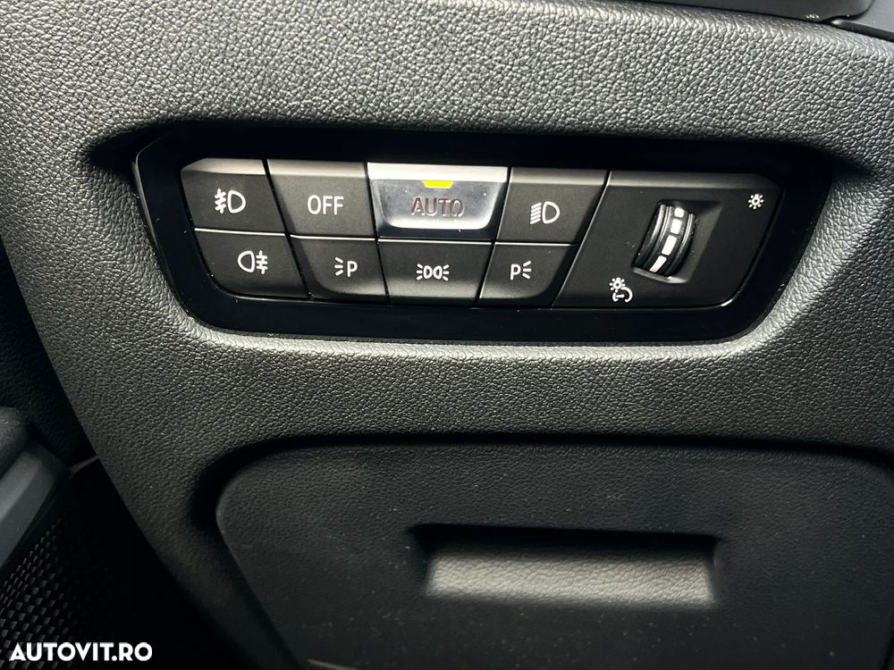 BMW Seria 3 330i xDrive AT - 20