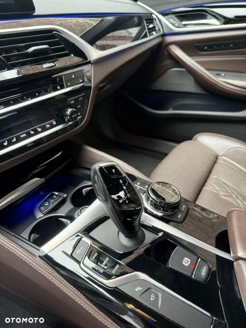 BMW Seria 5 540i xDrive M Sport sport - 12