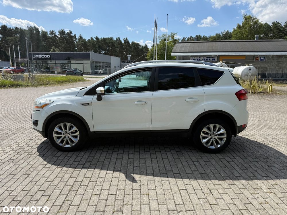 Ford Kuga 2.0 TDCi 2x4 Titanium - 3