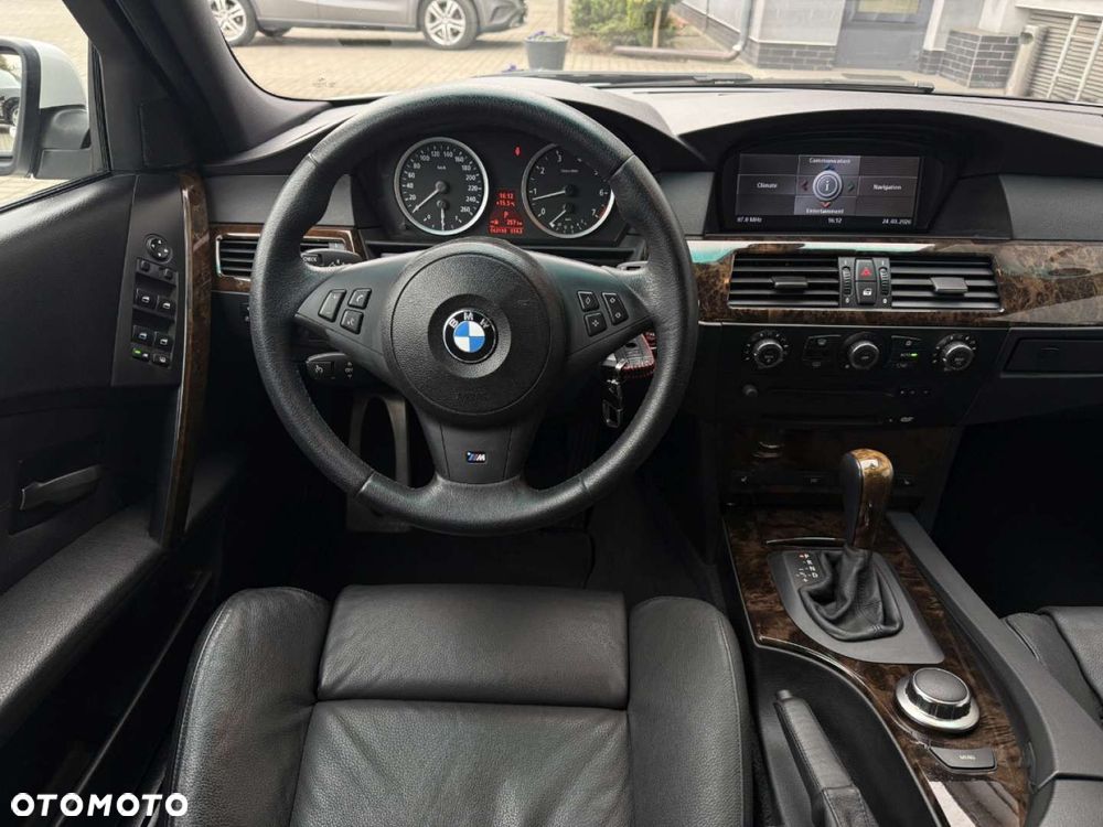 BMW Seria 5 540i Edition Sport - 25