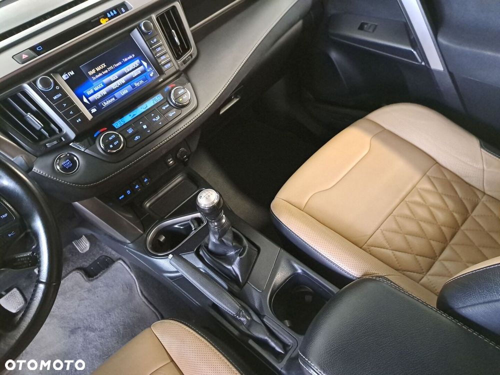 Toyota RAV4 2.0 Prestige 4x4 - 30