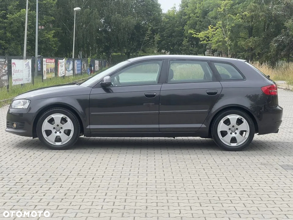Audi A3 1.6 Sportback Attraction - 4