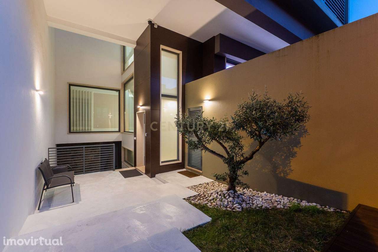 Moradia Soberba T4+2 | Leceia - Oeiras - Grande imagem: 4/57