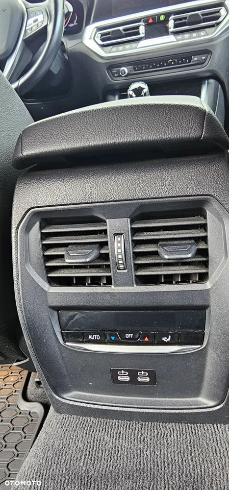 BMW Seria 3 320i xDrive Sport Line - 24
