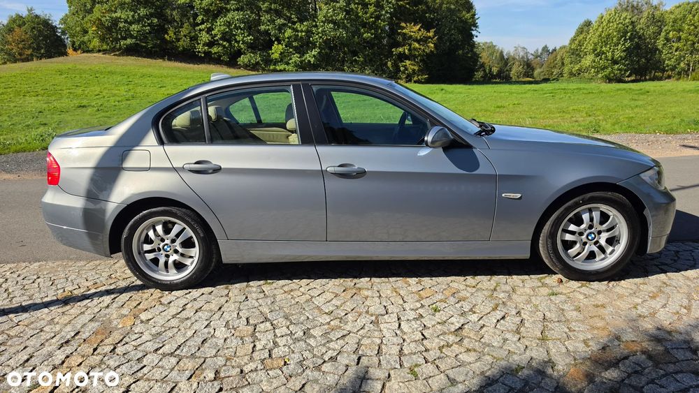 BMW Seria 3 318i - 6