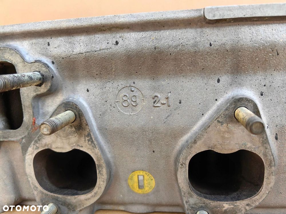 Głowica silnika BMW m30b30 m30 3.0 12v 188KM benzyna 1708497 kompletna - 11