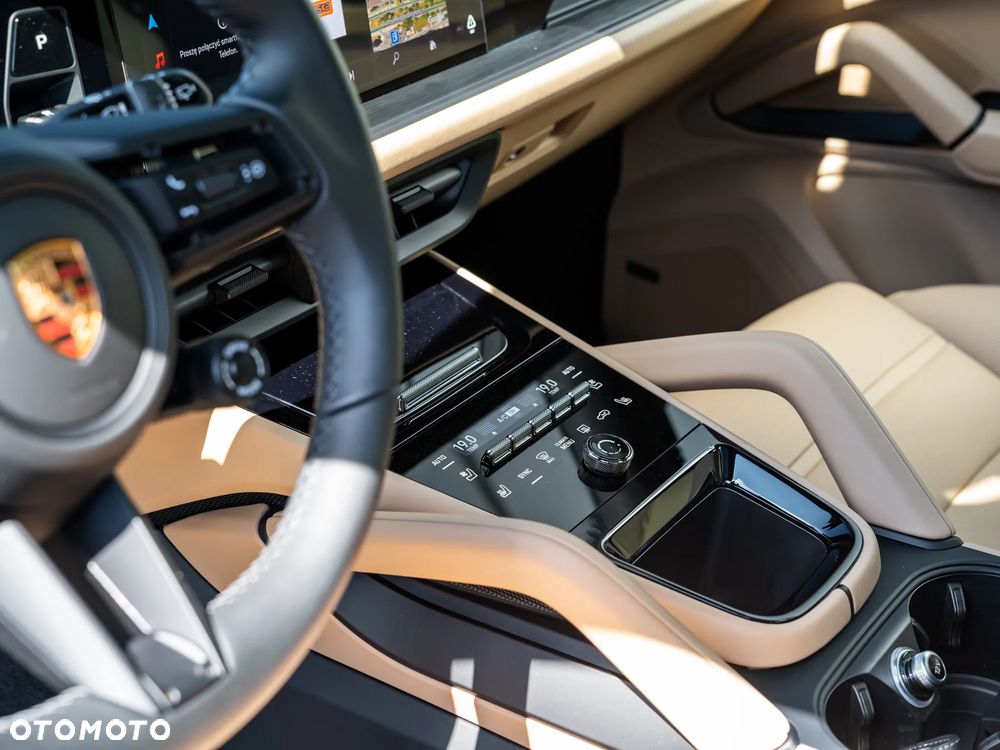 Porsche Cayenne E-Hybrid PHEV Black Edition - 13
