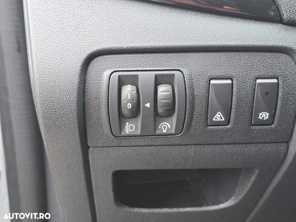 Renault Grand Scenic - 11