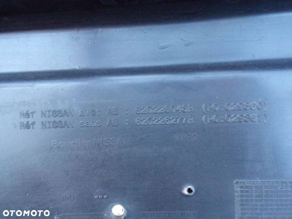 Nissan NV400 2010 - zderzak przód przedni ORYGINAŁ - 9