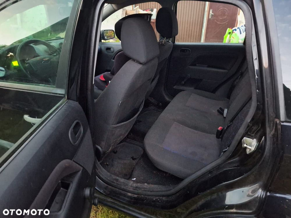 Ford Fiesta 1.4 Ambiente - 17