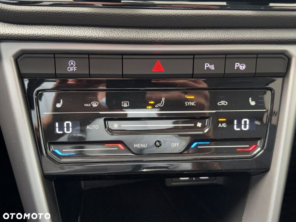 Volkswagen T-Roc - 24