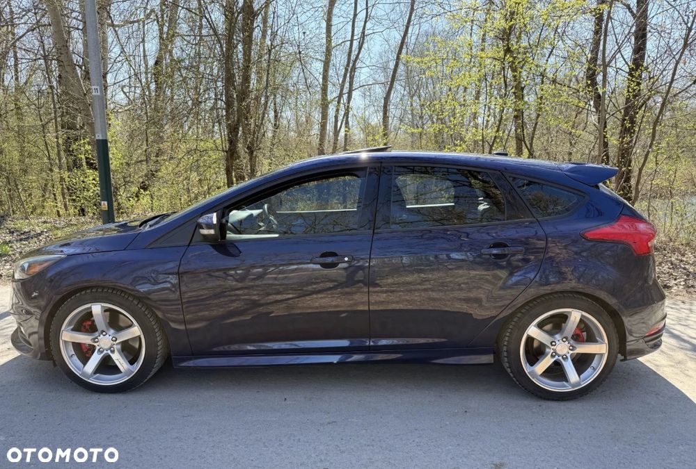 Ford Focus 2.0 EcoBoost ST-2 - 3