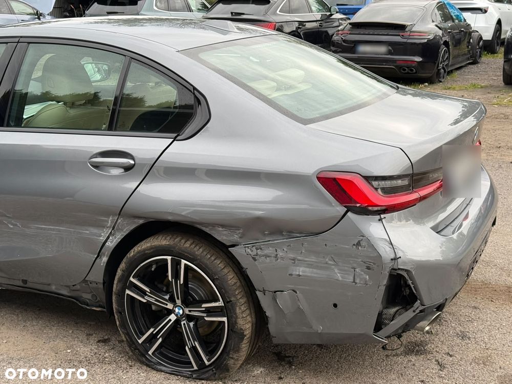 BMW Seria 3 318i M Sport - 11