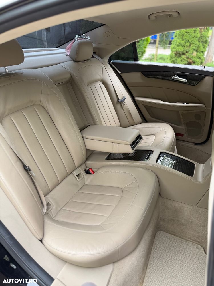 Mercedes-Benz CLS 250 CDI DPF BlueEFFICIENCY 7G-TRONIC - 24