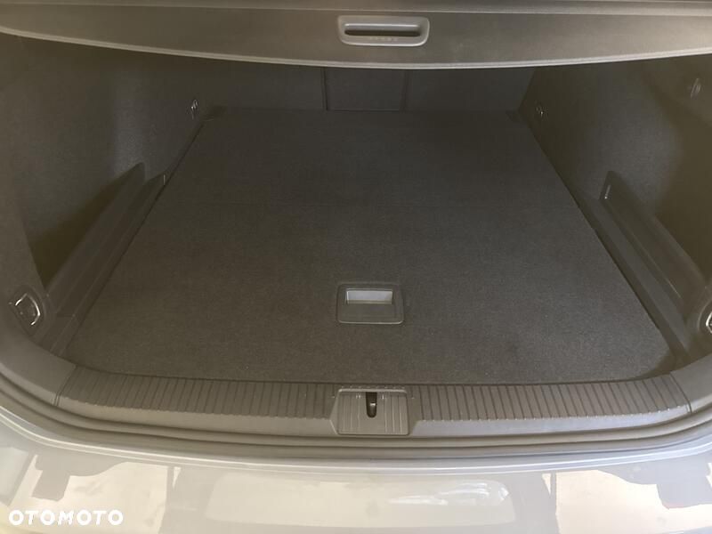 Volkswagen Passat - 23