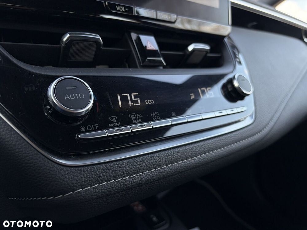 Toyota Corolla 1.8 Hybrid Comfort - 30
