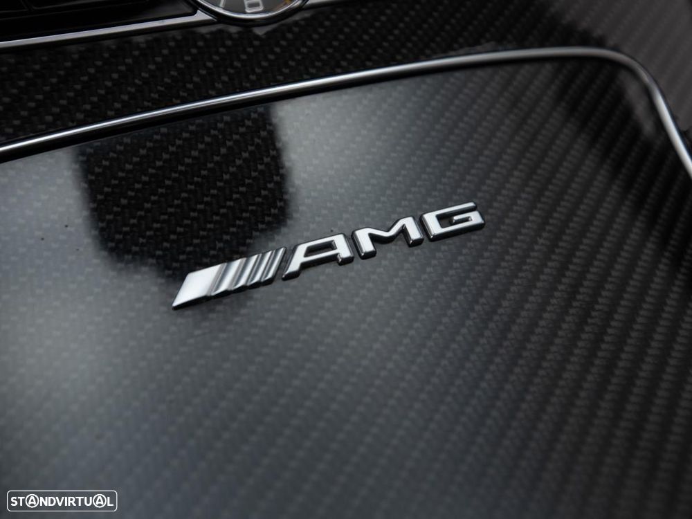 Mercedes-Benz E 63 AMG S 4-Matic+ - 38