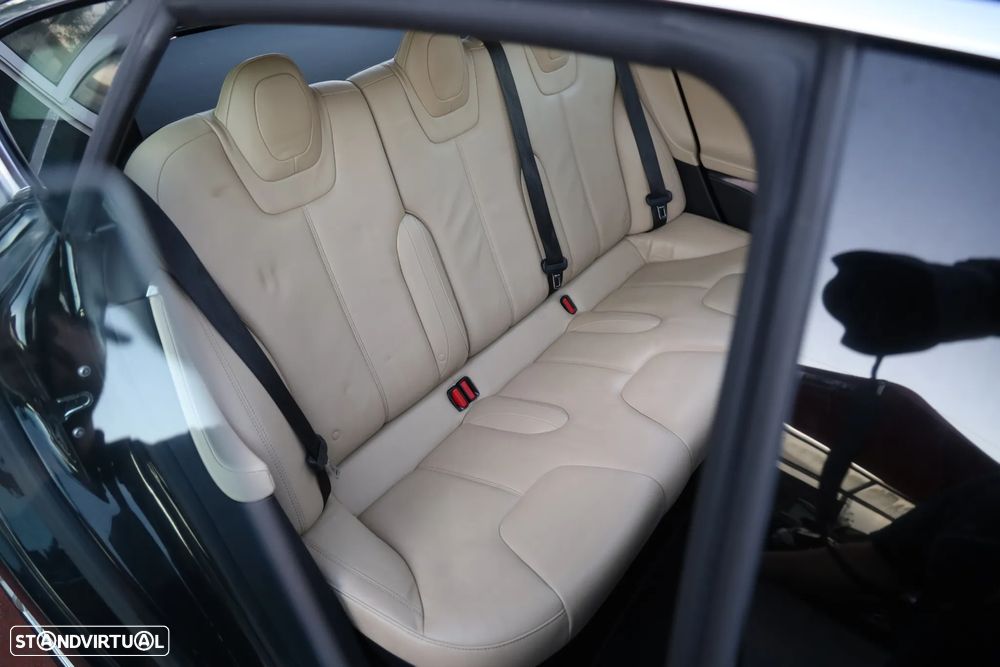 Tesla Model S 85D - 4
