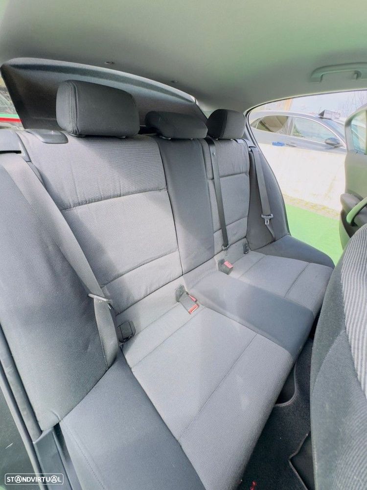 BMW 116 d Line Sport - 14