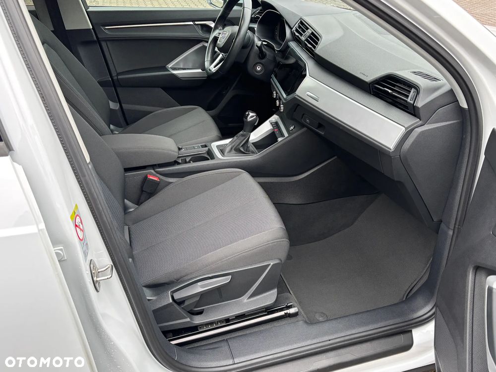 Audi Q3 45 TFSIe S tronic - 18