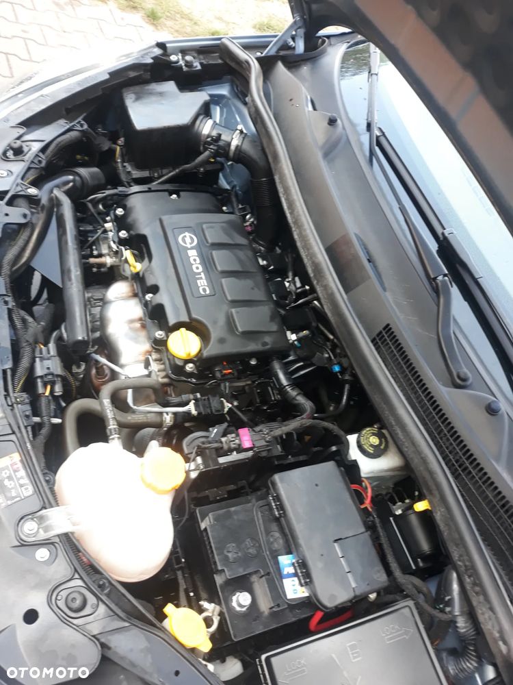 Opel Corsa 1.4 16V Limited Edition - 8