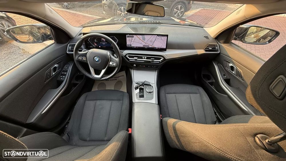 BMW 330 e Aut. Luxury Line - 28