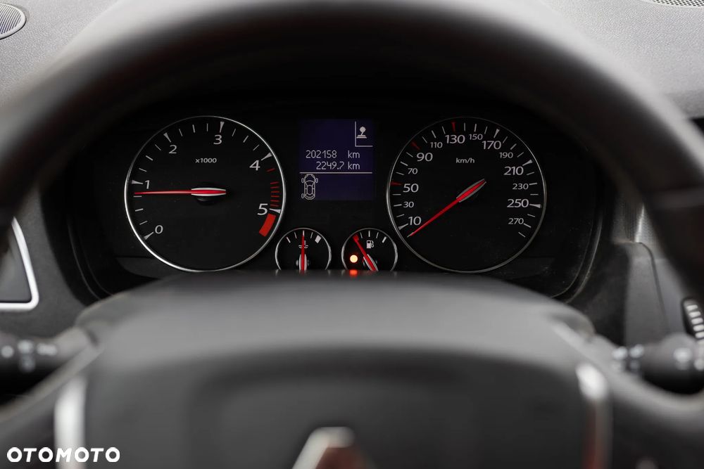 Renault Laguna 2.0 dCi Initiale - 21