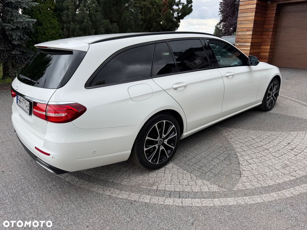 Mercedes-Benz Klasa E 220 d 9G-TRONIC - 11