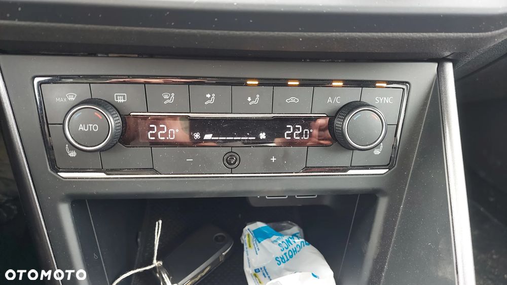 Volkswagen Polo 1.6 TDI SCR DSG Highline - 19