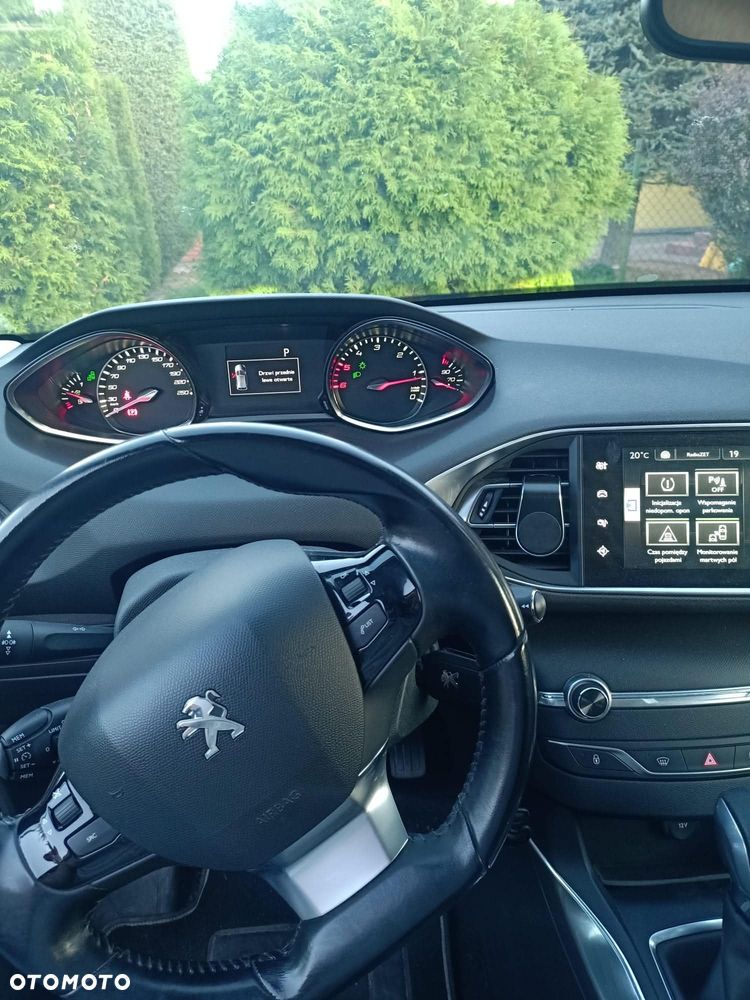 Peugeot 308 BlueHDi 150 Automatik Stop & Start Allure - 5