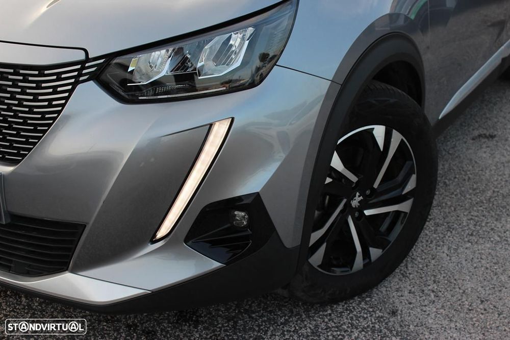 Peugeot e-2008 Allure - 3