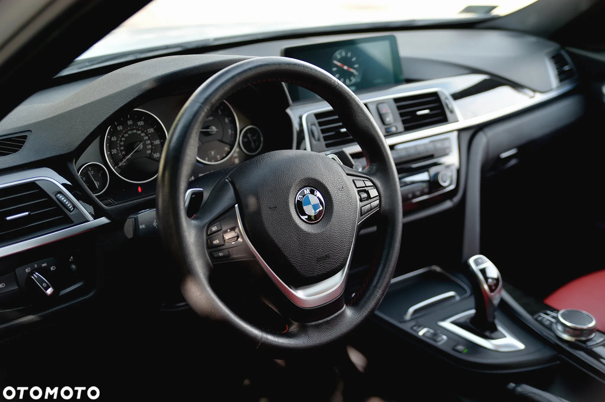 BMW Seria 3 330i xDrive Sport Line - 9
