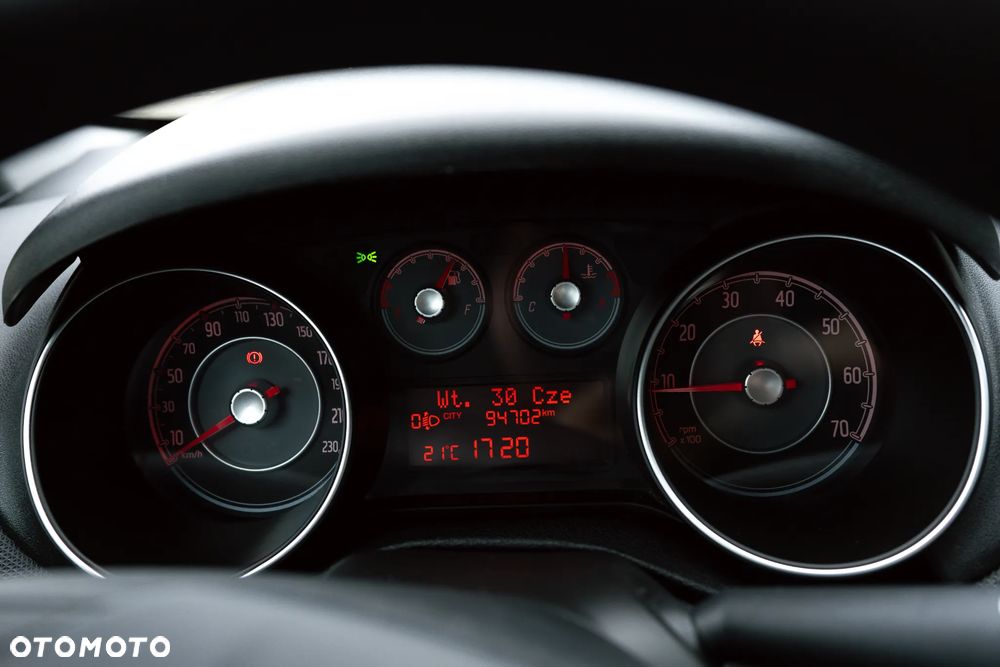 Fiat Punto 1.4 Easy S&S - 10