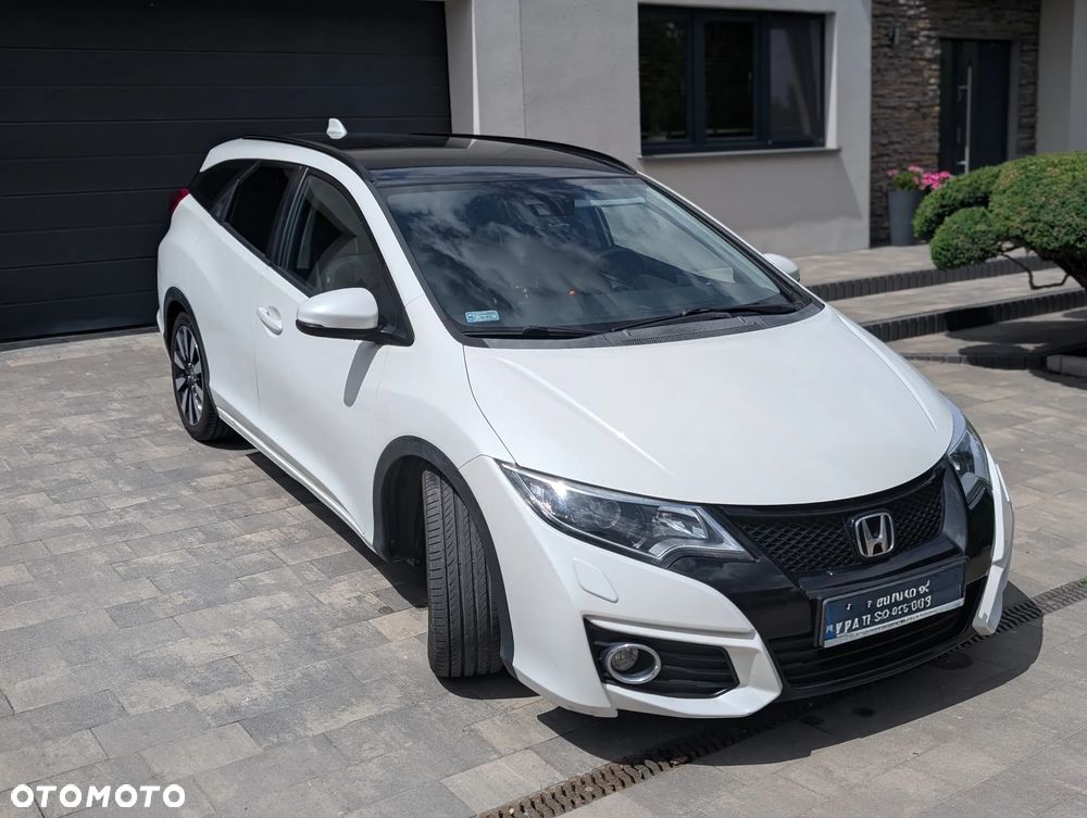 Honda Civic 1.8 Elegance (Honda Connect+) - 1